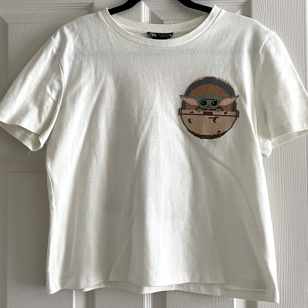Zara Star Wars Baby Yoda Grogu Embroidered T-shirt Cream White (size L)